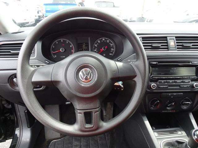 2014 Volkswagen Jetta 4dr Sedan 5M